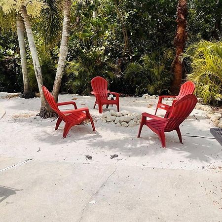 Beach, Sand, Firepit And Pool Клиъруотър Бийч Екстериор снимка