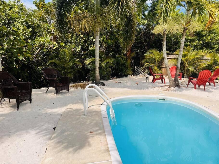 Beach, Sand, Firepit And Pool Клиъруотър Бийч Екстериор снимка